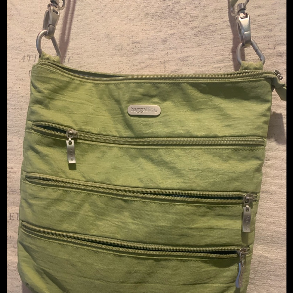 Baggallini Messenger & Crossbody multi Purpose Bag